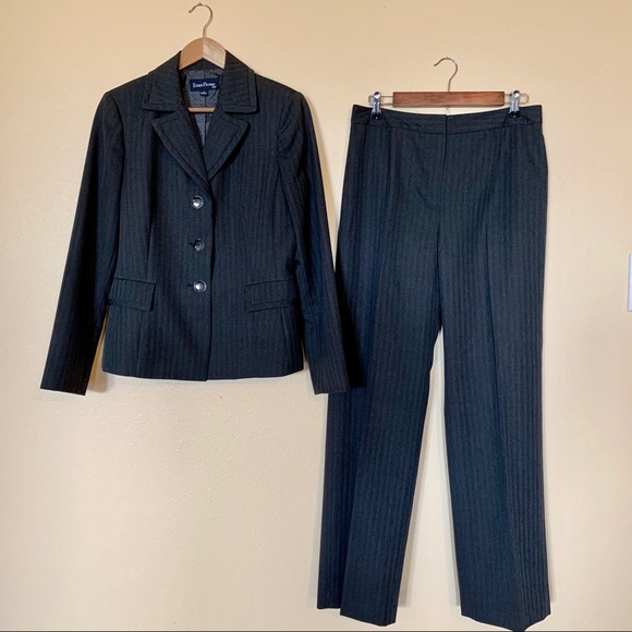 Evan-Picone Pant Suit - Picture 1 of 16